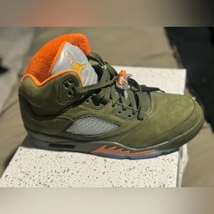 Jordan 5 olive brand new with box